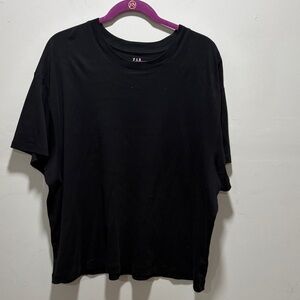 GAP Black Short Sleeve Tee